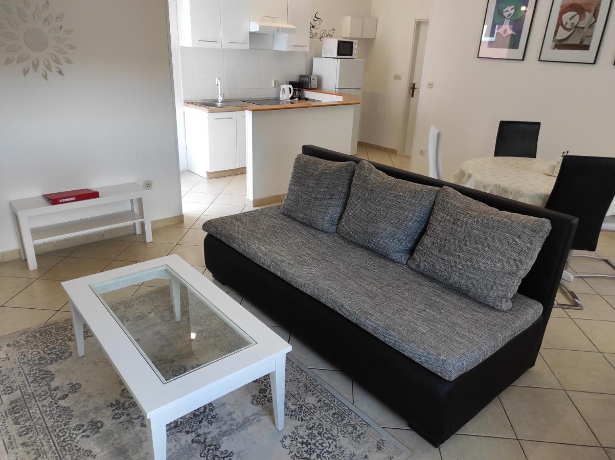 Apartman Eli 2 ロヴィニ エクステリア 写真