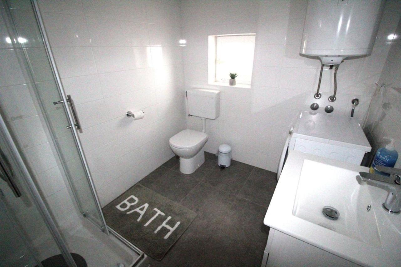 Apartman Eli 2 ロヴィニ エクステリア 写真