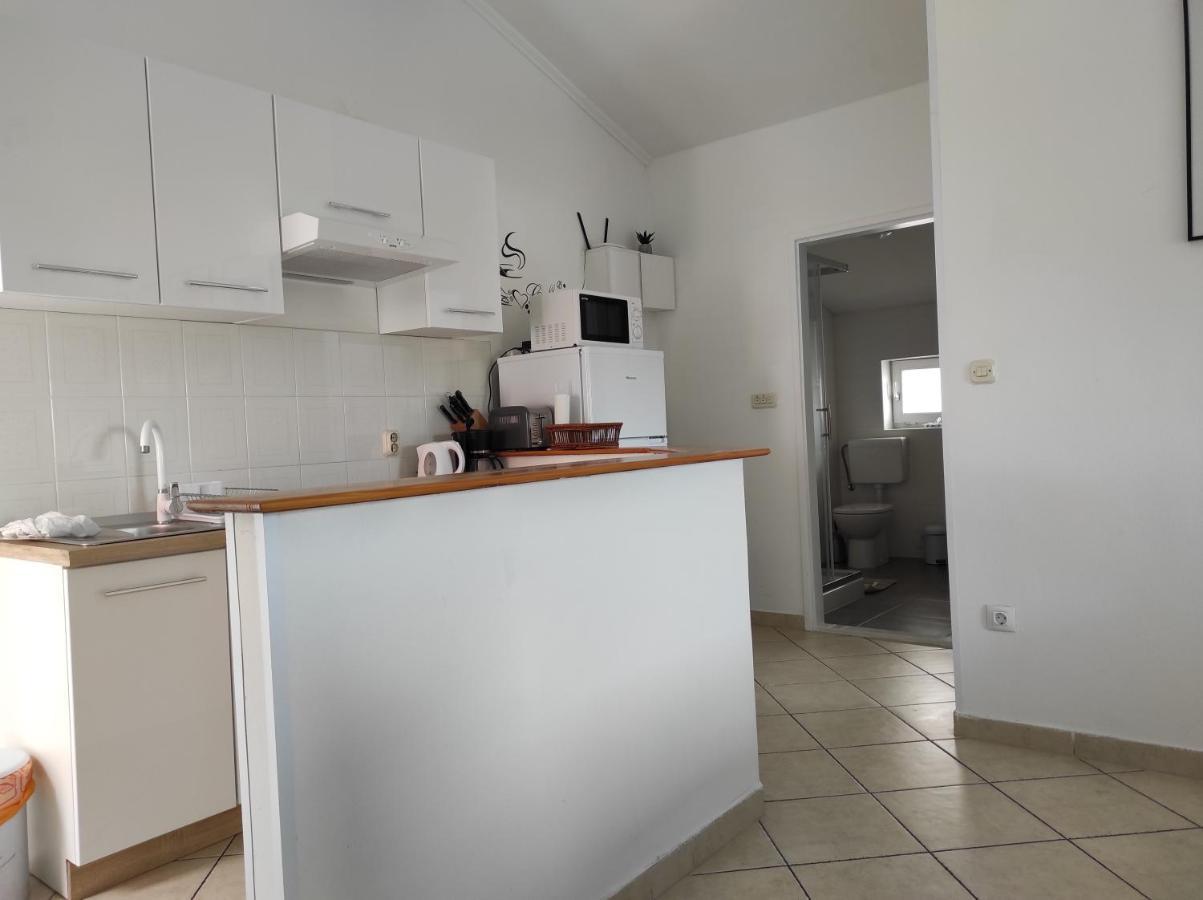 Apartman Eli 2 ロヴィニ エクステリア 写真