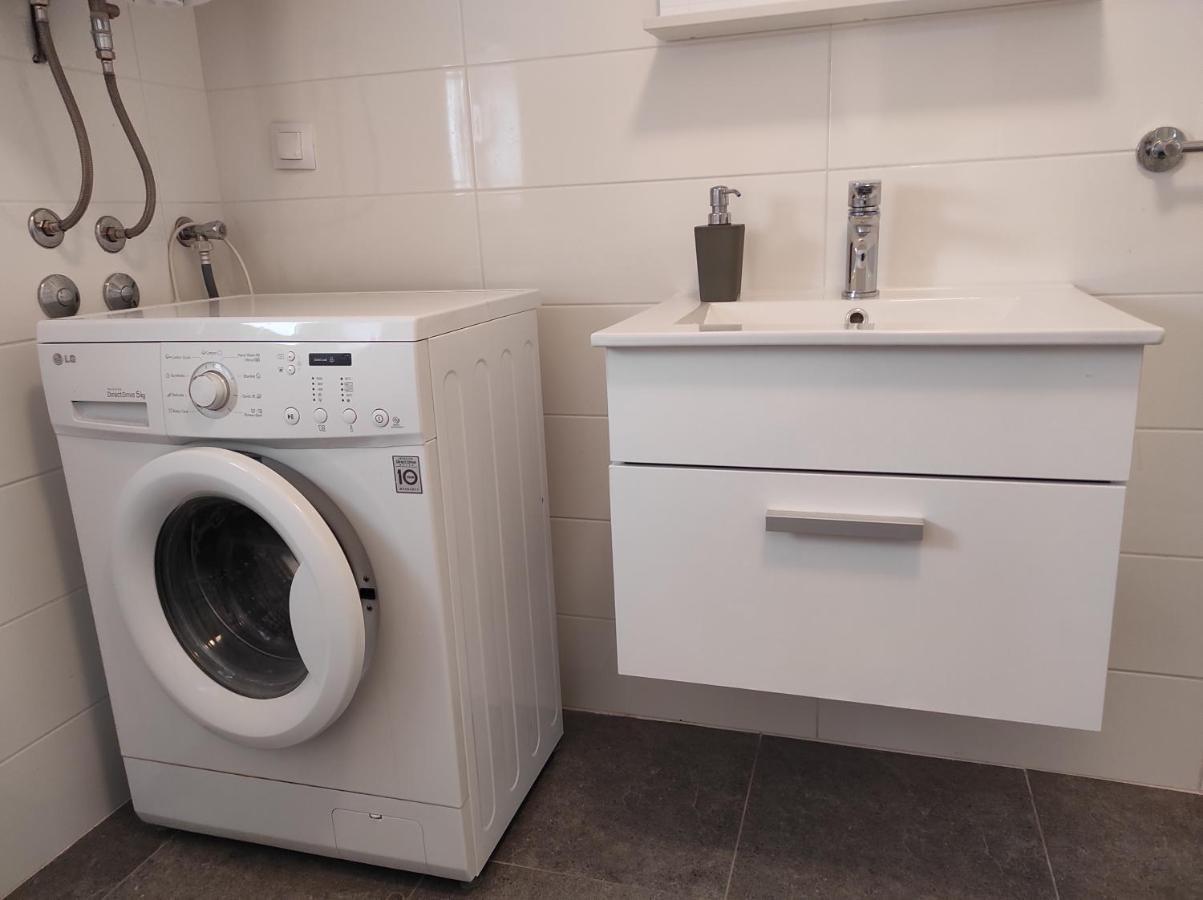 Apartman Eli 2 ロヴィニ エクステリア 写真